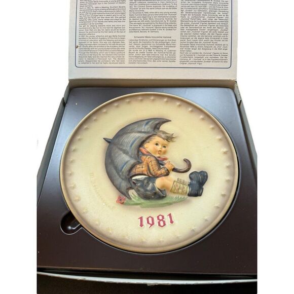 M.J. Hummel Annual Plate 1981 Eleventh Edition In Bas Relief By Goebel - Picture 5 of 10